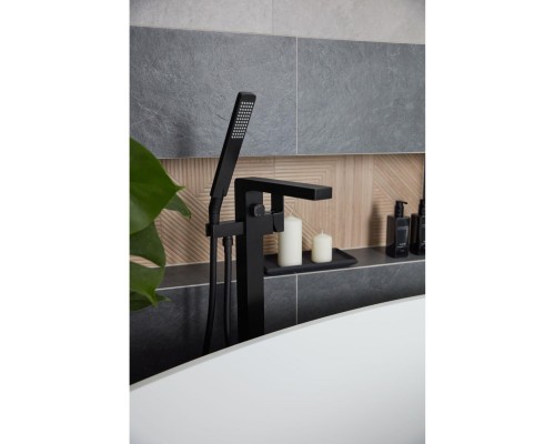 Armatura Logon Black Смеситель напольный для ванны, черный