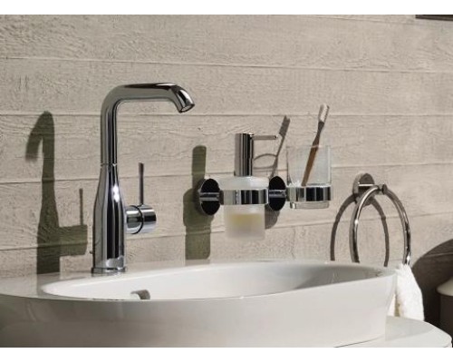 Смеситель для умывальника Grohe Essence New M-Size 23462001