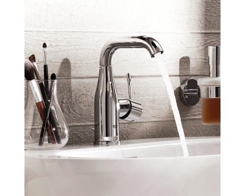 Смеситель для умывальника Grohe Essence New M-Size 23462001