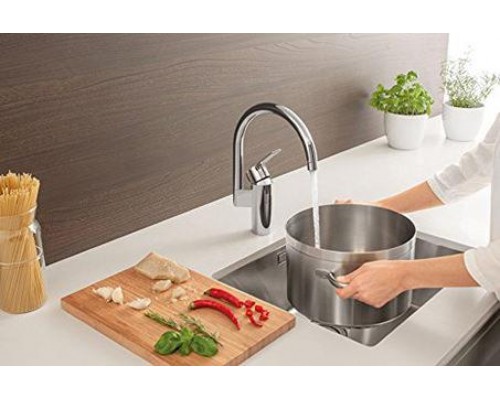 Смеситель кухонный Grohe Eurostyle Cosmopolitan 30221002