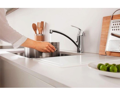 Смеситель кухонный для раковины Grohe Eurosmart 30260002