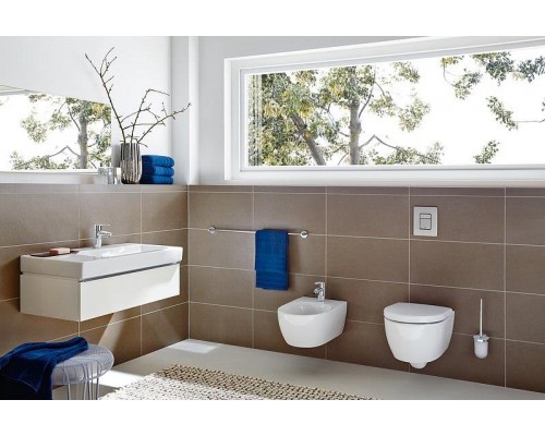 Смеситель для умывальника Grohe Eurostyle Cosmopolitan 3355220E