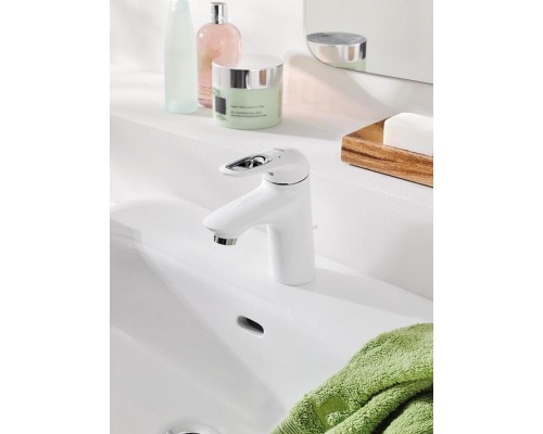 Смеситель для умывальника Grohe Eurostyle 33558LS3