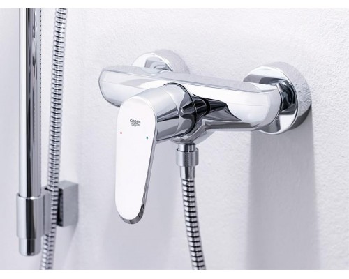 Смеситель для ванны и душа Grohe Eurodisc Cosmopolitan 33569002 наружного монтажа