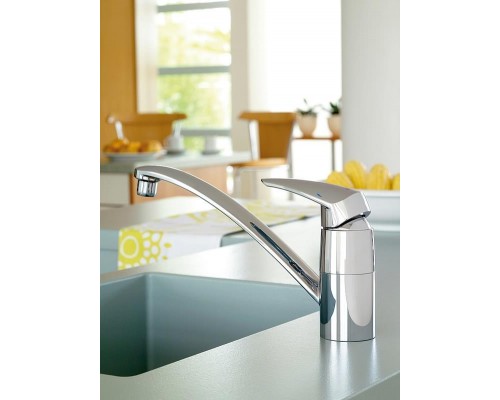 Смеситель кухонный для раковины Grohe Eurodisc 33770001